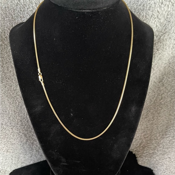 *SOLD* 14K Rounded Box Chain 18" - Picture 5 of 7